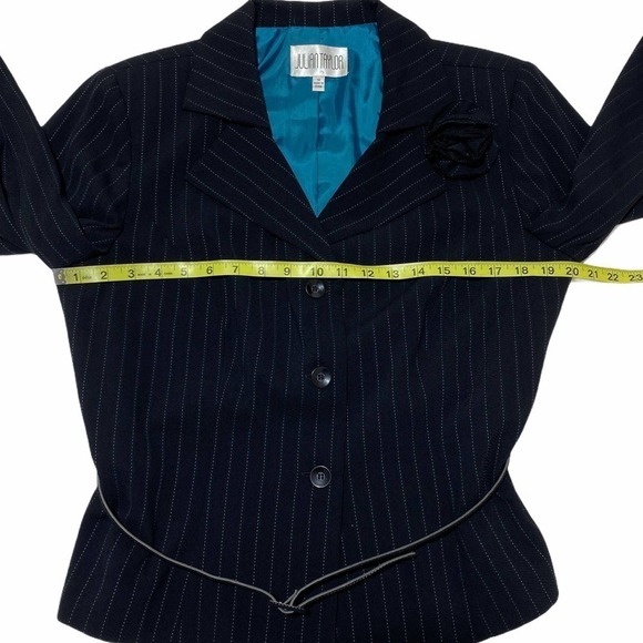 JULIAN Taylor Black White Pinstripe Jacket Size 14 - Picture 7 of 15